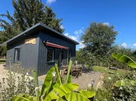 Chalet au calme avec terrasse sur belle propriété