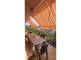 Apartman Dino，位于罗克的酒店