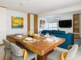 Casago 1006B, Stunning Luxury Condo with High Tech Amenities and Mountain View