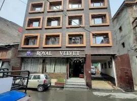 Hotel Royal Velvet Srinagar