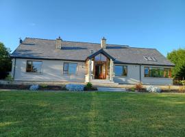 Seaside Haven Cottage in Killybegs，位于基利贝格斯的酒店