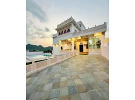 Kalyan Kirti Resort, Udaipur，位于乌代浦的酒店