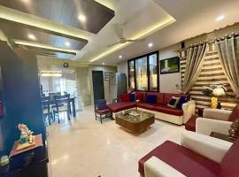 Elegant 2BR Apt in Mohali By Especial Rentals，位于Mohali的酒店