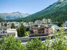 Hotel Corvatsch，位于圣莫里茨的酒店