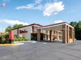 Red Roof Inn，位于West Point的酒店