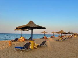 شاليه عائلي بإطلالة على البحر Venecia resort العين السخنة，位于艾因苏赫纳的度假村