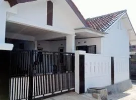 Homestay Black&White