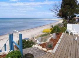 St Helens Beachfront，位于Edithburgh的酒店