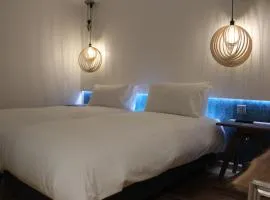 RIOSHOUSE Henley