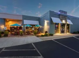 阿斯维尔机场克拉丽奥酒店