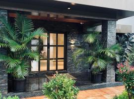 Jumbo Serene，位于潘奇加尼的酒店