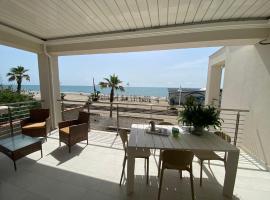 Holiday House，位于梅坦蓬托的酒店