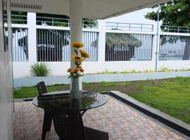 Casa Anaya Vacation Beachfront Home，位于Toledo的酒店