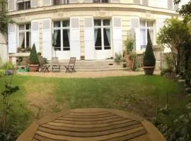 Grand style haussmanien à 7 min du Château! Chambre 21m2