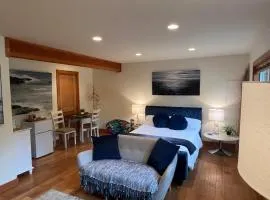 A Seaside Jacuzzi Escape in Parksville, BC, Canada