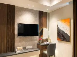 Luxurious La Luna at Gold Coast Sea View