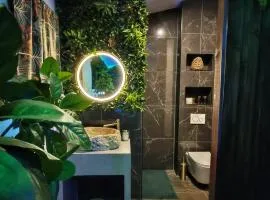 La Jungle Room