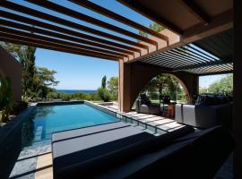 Akti Elia Villas Chalkidiki with Private Pools，位于尼基季的带泳池的酒店