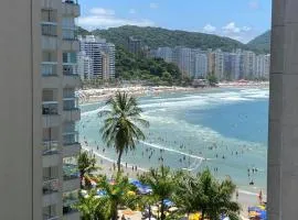 Apartamento no Guarujá com vista para o mar