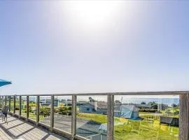 Panoramic Ocean Views With 3 King Beds, 2 Units, Firepit And Fireplace!