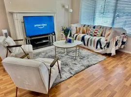 Nice and tranquil house 7 mins away from SFO