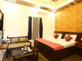 Hotel Hanuman Ayodhya -Walking distance from Ram Mandir , , Fully-air-conditioned hotel with Free wifi-facility, Best Hotel Inn Ayodhya，位于Ayodhya的酒店