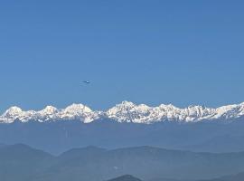 Hotel Dhulikhel View Point，位于图利凯尔的酒店