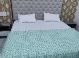 Ambrosia hotel and Restaurant，位于Rohti的酒店