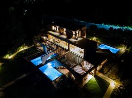 Akti Elia Villas Chalkidiki with Private Pools，位于尼基季的带热水浴缸的酒店