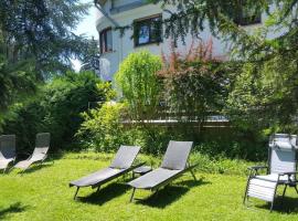 Schönes Ferienhaus mit Garten am Bodensee，位于腓特烈港的酒店