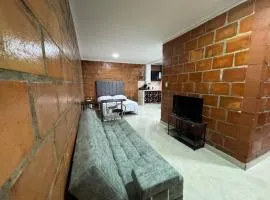 Apartaestudio # 301, wifi, laundry, 1BR