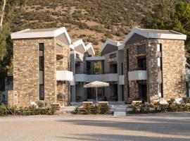 Evia Silence lighthouse，位于Boufalo的酒店