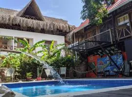 La Natura Hostel & Pool