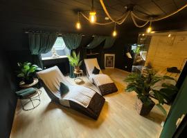 Erwachsenenhotel BDSM Apartment Hotel Emotion Apartments mit privater Sauna，位于弗洛托的酒店