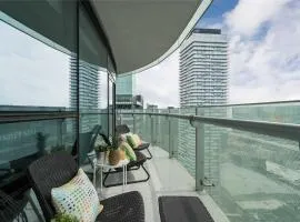 NEW Superior Lakeview Luxury Top Floor 3-Bedroom Suite on 48th Floor