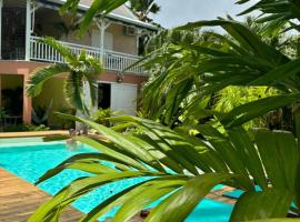 Le Petit Havre Tropical Guadeloupe, Gite, Massages & Spa，位于圣弗朗索瓦的酒店