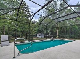 Luxe Home in Lecanto with Pool，位于Lecanto的酒店