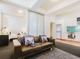 1 Bedroom apartment in Melbourne city with carpark