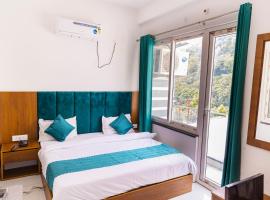 Hotel Parth Inn，位于瑞诗凯诗Dehradun Airport - DED附近的酒店
