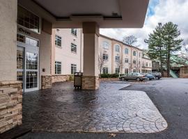 Riverside Hotel, an Ascend Collection Hotel，位于West Chesterfield的酒店