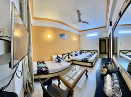 Hotel Indore Palace - Newly Renovated Hotel，位于舍地的宠物友好酒店