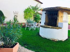 Au Clos des Ormes，位于Dompierre-les-Ormes的酒店