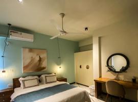 Marine Breeze Residencies Colombo，位于科伦坡的酒店