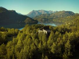 MA PU LODGE Futaleufu，位于富塔莱乌富的山林小屋