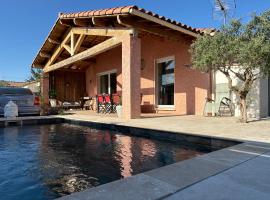 Maison 3 chambres de Sandrine et Julien，位于Saint-Privat-des-Vieux的酒店