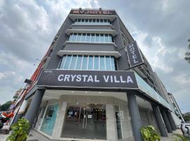 Hotel Crystal Villa，位于Kampong Batu Enam的酒店