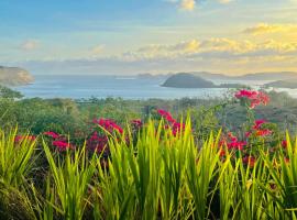 Lobster Bay Lombok，位于Awang龙目国际机场 - LOP附近的酒店