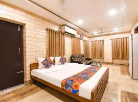 The Blossom Rooms Best Rated Property - Vrindavan