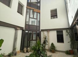 Suite Puerta de la Alhambra，位于格拉纳达的宠物友好酒店