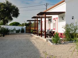 Casas Da Barragem，位于蒙塔吉尔的酒店